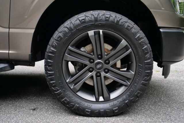 2021 Ford F-150 XL / 5.0L V8 / NITTO Tires / Running Boards! High Point NC