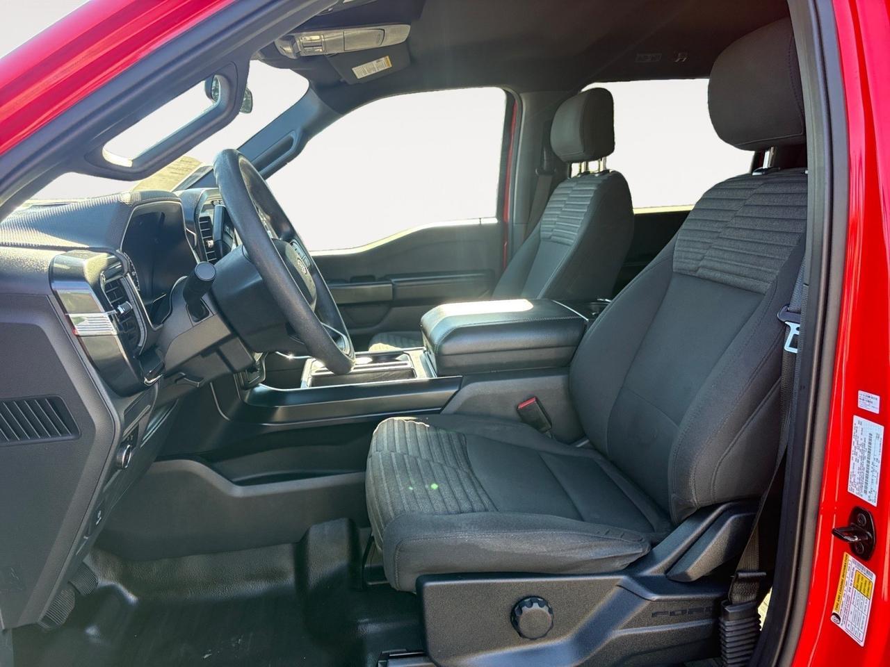 2021 Ford F-150 XL, AUTO START/STOP, BACKUP CAMERA WITH PARKING SENSORS, TOW PACKAGE, PRE COLLISION ALERT, BED LINER, RUNNING BOARDS, ONLY 1 OWNER, CLEAN CARFAX, TEST DRIVE THIS FORD TODAY! Virginia Beach VA