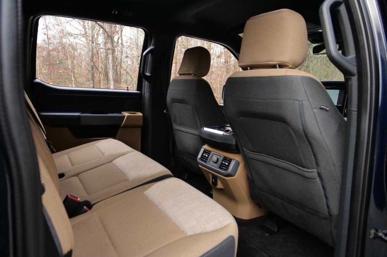 2021 Ford F-150 XLT 4X4 / 5.0L V8 / NAV / Chrome Appearance Package! Lincolnton NC