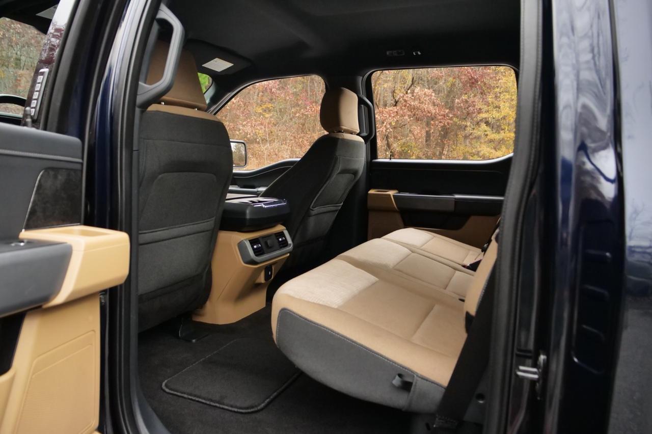 2021 Ford F-150 XLT 4X4 / 5.0L V8 / NAV / Chrome Appearance Package! Lincolnton NC