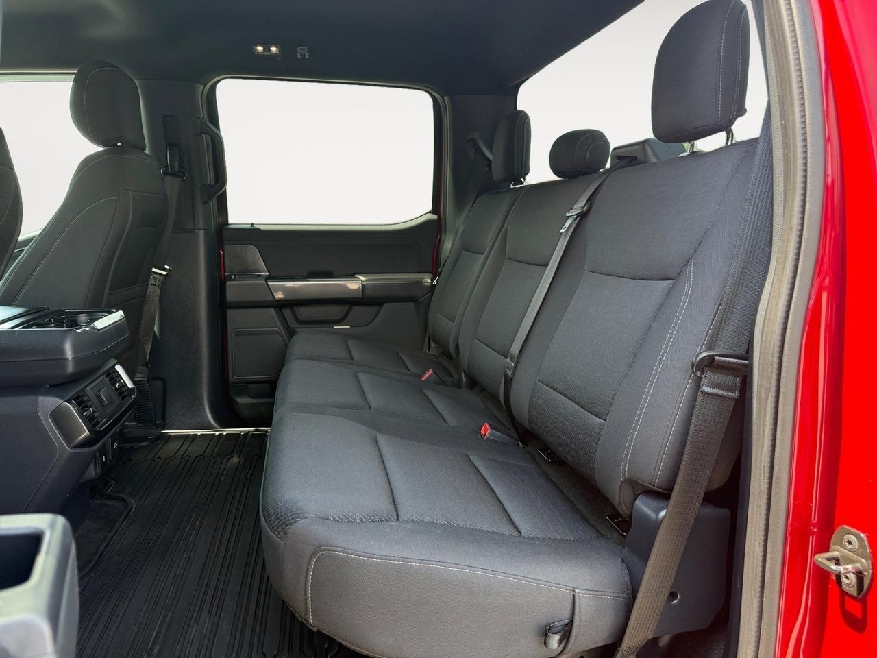 2021 Ford F-150 XLT, HEATED SEATS, BLUETOOTH, RUNNING BOARDS, BED LINER, TOW PACKAGE, BACKUP CAMERA, POWER MIRRORS, REMOTE START, APPLE CARPLAY/ANROID AUTO, CLEAN CARFAX, ONLY 1 OWNER! Norfolk VA