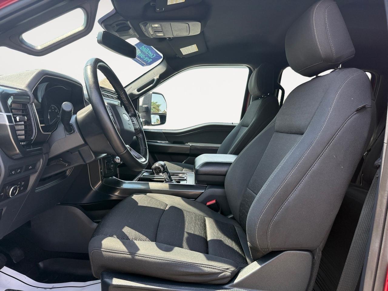 2021 Ford F-150 XLT, HEATED SEATS, BLUETOOTH, RUNNING BOARDS, BED LINER, TOW PACKAGE, BACKUP CAMERA, POWER MIRRORS, REMOTE START, APPLE CARPLAY/ANROID AUTO, CLEAN CARFAX, ONLY 1 OWNER!