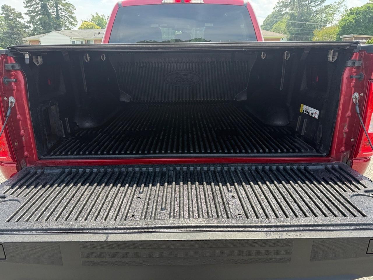 2021 Ford F-150 XLT, HEATED SEATS, BLUETOOTH, RUNNING BOARDS, BED LINER, TOW PACKAGE, BACKUP CAMERA, POWER MIRRORS, REMOTE START, APPLE CARPLAY/ANROID AUTO, CLEAN CARFAX, ONLY 1 OWNER! Norfolk VA