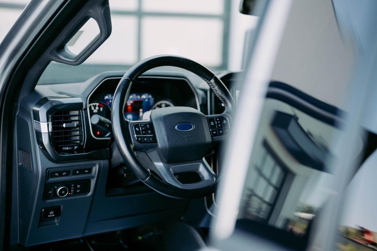 2021 Ford F-150 XLT photo 16