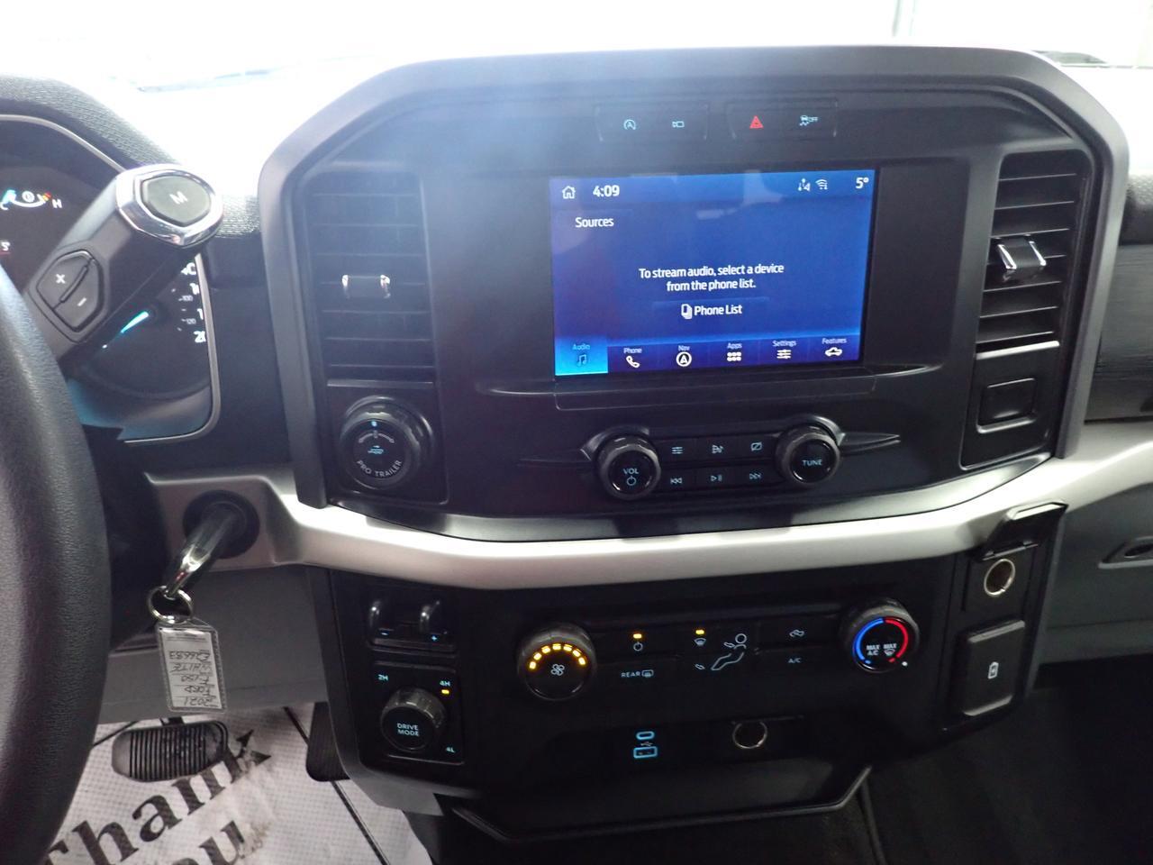 2021 Ford F-150 "XLT SUPERCREW 6'8" BOX 4WD Listowel ON