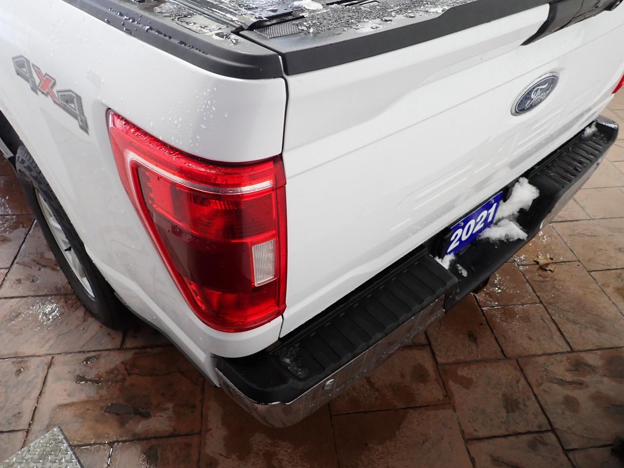 2021 Ford F-150 "XLT SUPERCREW 6'8" BOX 4WD Listowel ON