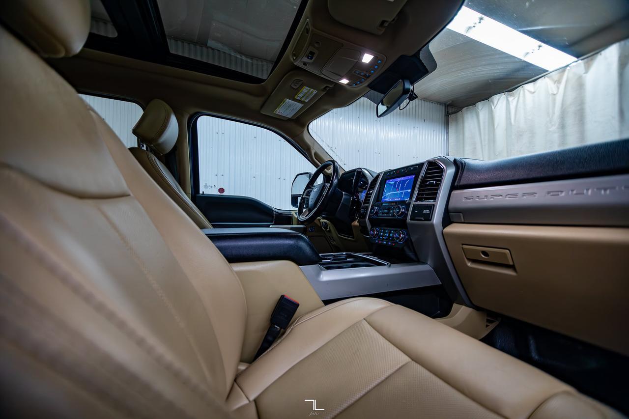 2021 Ford F-250 4x4 Crew Cab Lariat FX4 Diesel Leather Roof Nav Red Deer AB