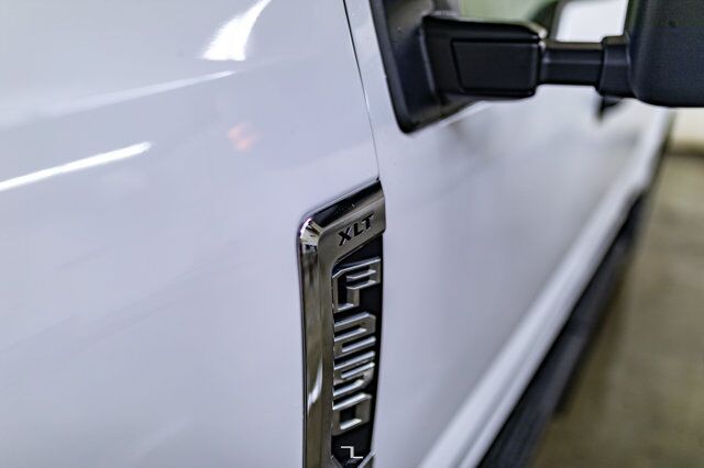 2021 Ford F-250 4x4 Crew Cab XLT FX4 BCam Red Deer AB