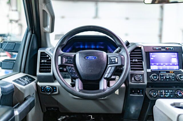 2021 Ford F-250 4x4 Crew Cab XLT FX4 BCam Red Deer AB