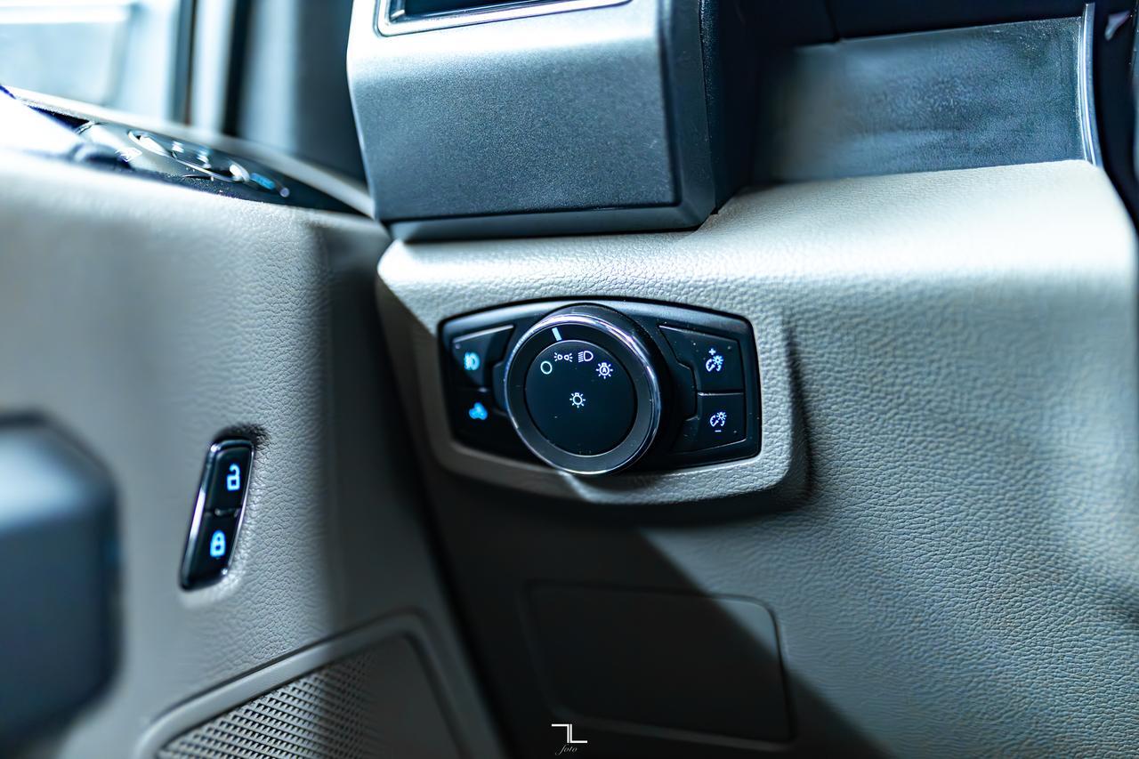 2021 Ford F-250 4x4 Crew Cab XLT FX4 Longbox BCam Red Deer AB