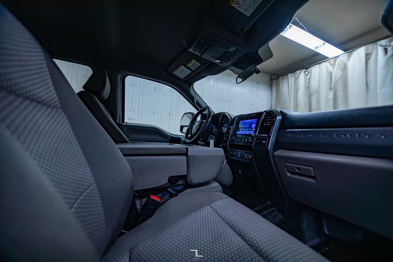 2021 Ford F-250 4x4 Crew Cab XLT FX4 Longbox BCam Red Deer AB