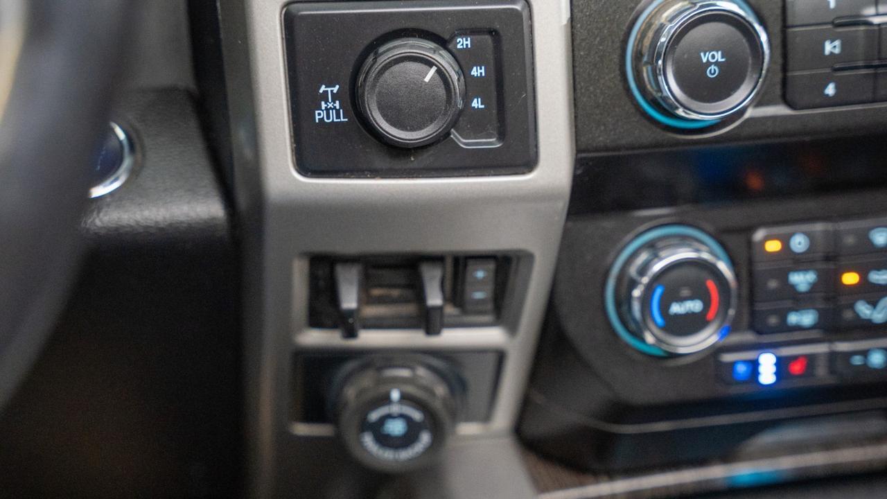 2021 Ford F-250 LARIAT Ultimate w/ Tremor Off-Road & Black Appearance Franklin TN