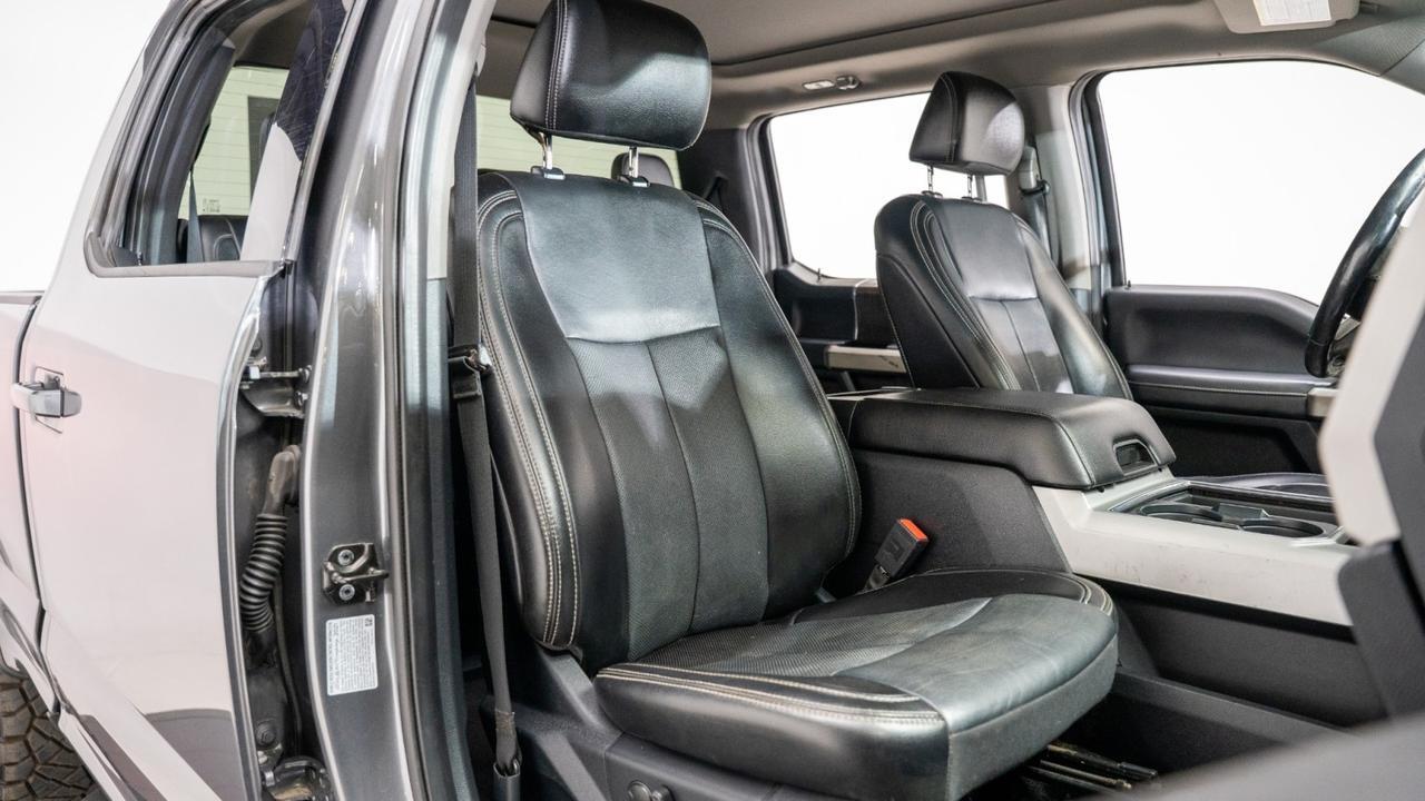 2021 Ford F-250 LARIAT Ultimate w/ Tremor Off-Road & Black Appearance Franklin TN