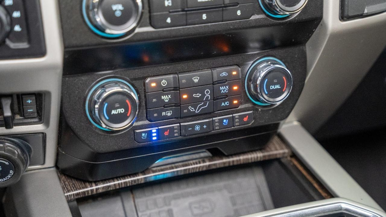 2021 Ford F-250 LARIAT Ultimate w/ Tremor Off-Road & Black Appearance Franklin TN