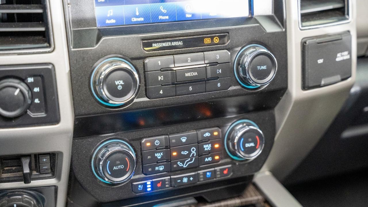 2021 Ford F-250 LARIAT Ultimate w/ Tremor Off-Road & Black Appearance Franklin TN