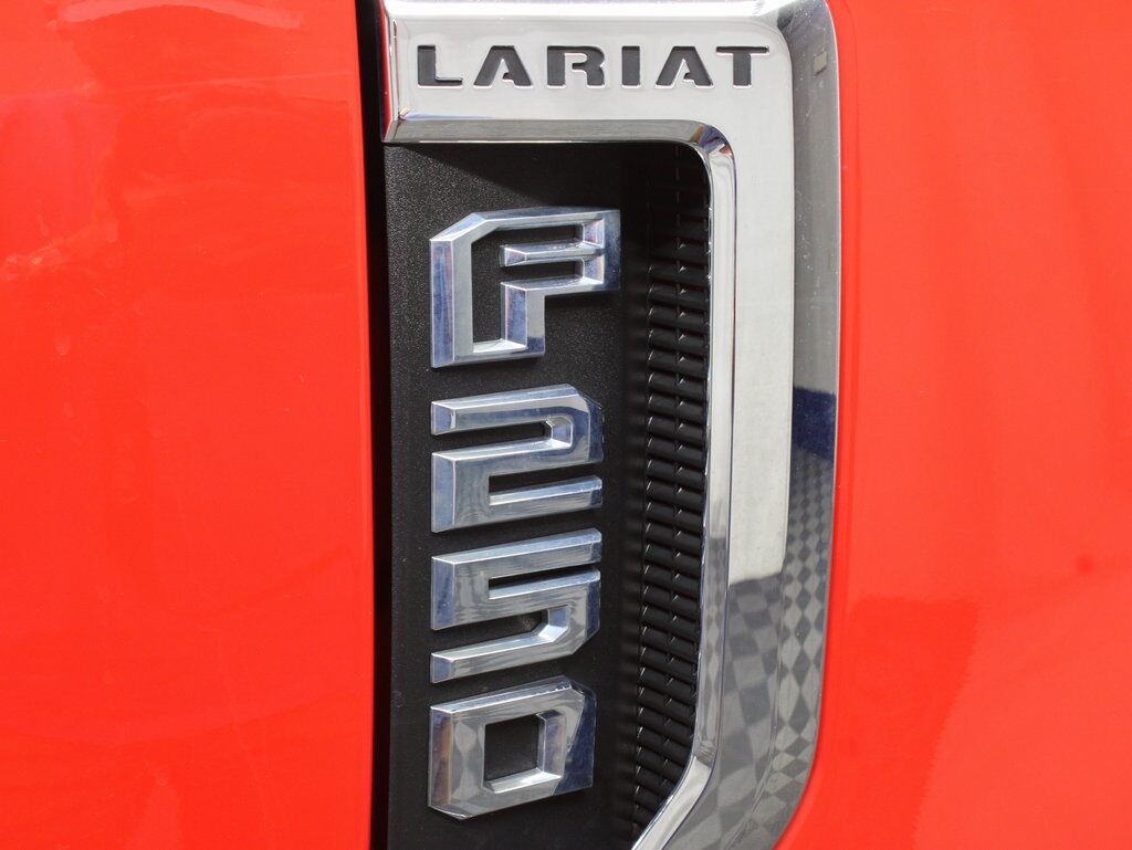 2021 Ford F-250 Super Duty 4x4 Crew Cab Lariat Fond du Lac WI