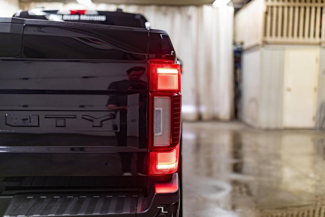 2021 Ford F-350 4x4 Crew Cab Lariat Tremor Diesel Leather Roof Nav Red Deer AB