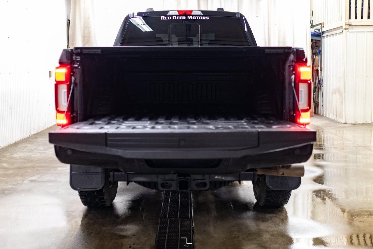2021 Ford F-350 4x4 Crew Cab Lariat Tremor Diesel Leather Roof Nav Red Deer AB