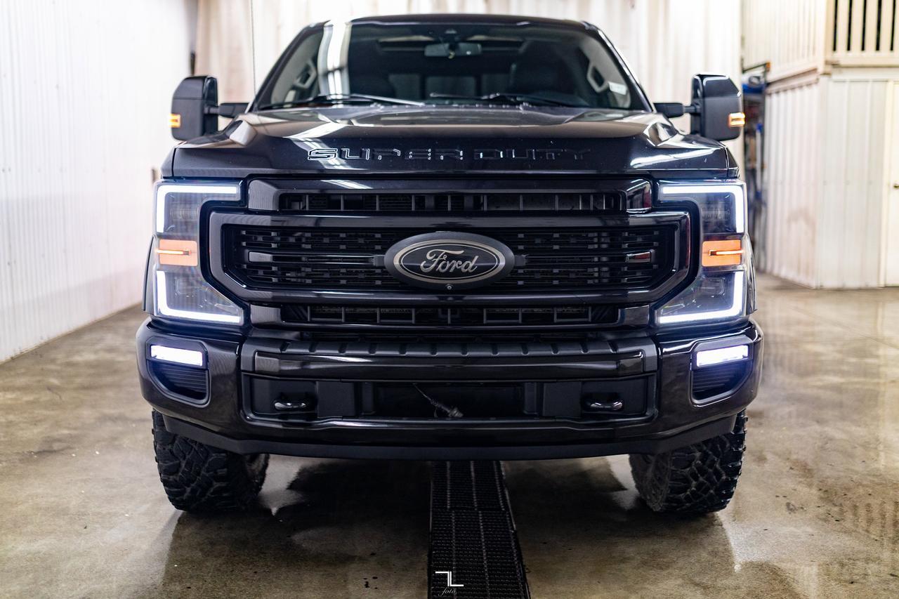2021 Ford F-350 4x4 Crew Cab Lariat Tremor Diesel Leather Roof Nav Red Deer AB