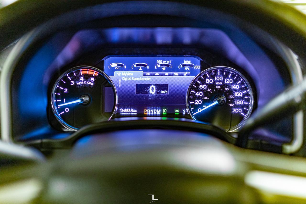 2021 Ford F-350 4x4 Crew Cab Lariat Tremor Diesel Leather Roof Nav Red Deer AB