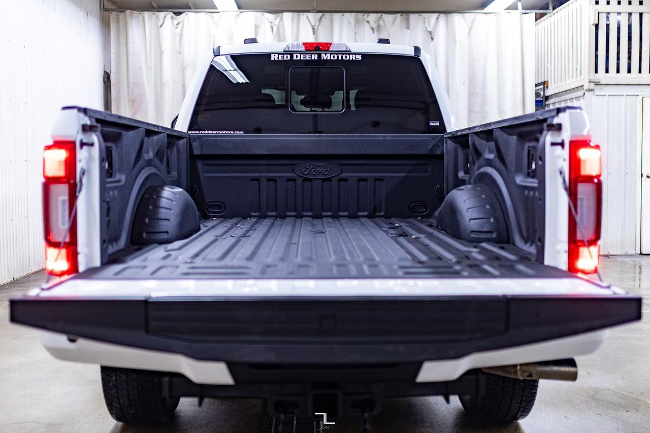 2021 Ford F-350 4x4 Crew Cab Platinum FX4 Diesel Leather Roof Nav Red Deer AB