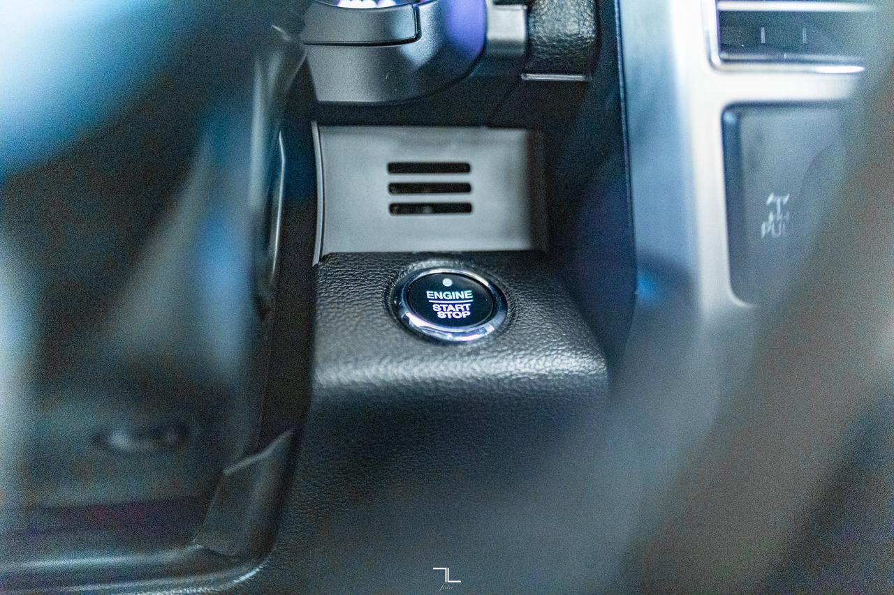 2021 Ford F-350 4x4 Crew Cab Platinum FX4 Diesel Leather Roof Nav Red Deer AB