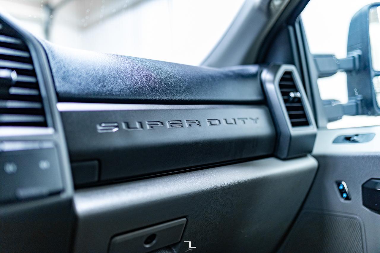 2021 Ford F-350 4x4 Crew Cab XL Deck BCam Red Deer AB