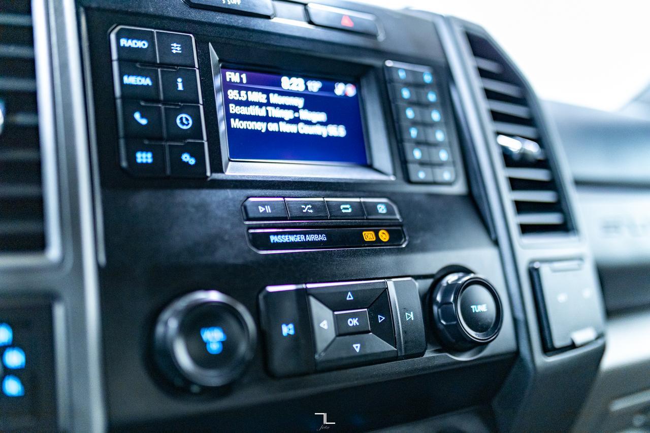 2021 Ford F-350 4x4 Crew Cab XL Deck BCam Red Deer AB