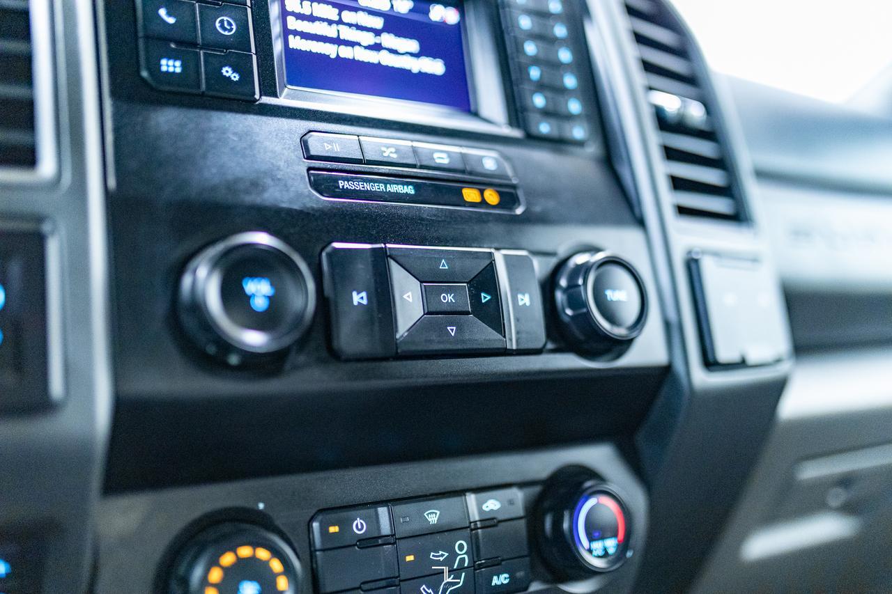 2021 Ford F-350 4x4 Crew Cab XL Deck BCam Red Deer AB