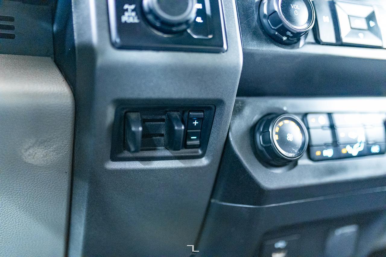 2021 Ford F-350 4x4 Crew Cab XL Deck BCam Red Deer AB