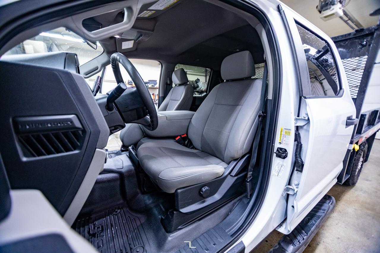 2021 Ford F-350 4x4 Crew Cab XL Deck BCam Red Deer AB