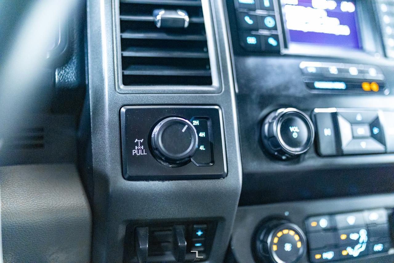 2021 Ford F-350 4x4 Crew Cab XL Deck BCam Red Deer AB