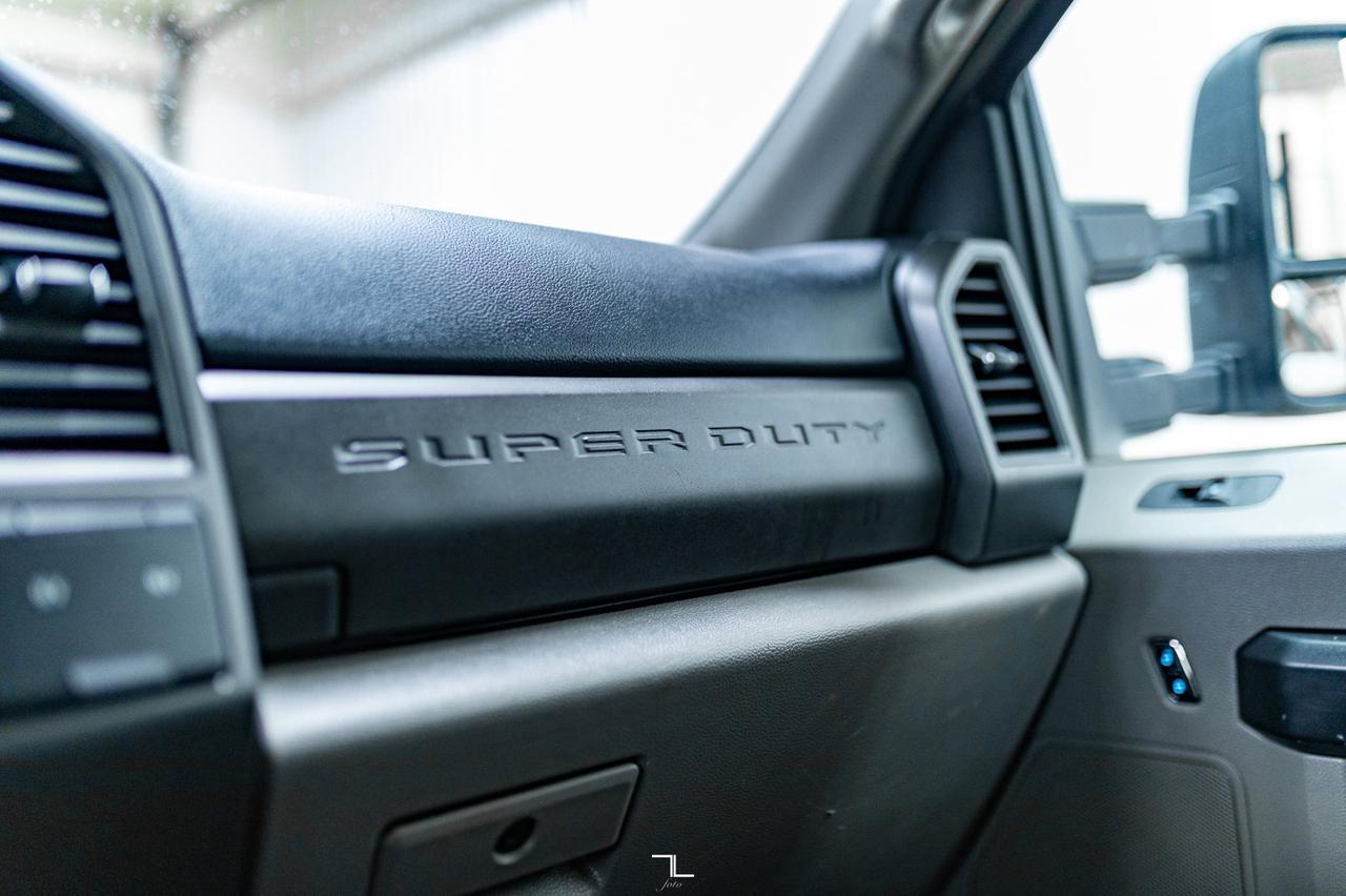 2021 Ford F-350 4x4 Crew Cab XL Deck BCam Red Deer AB