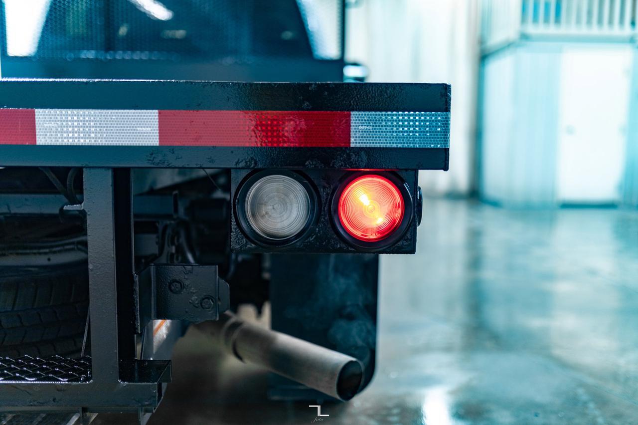 2021 Ford F-350 4x4 Crew Cab XL Deck BCam Red Deer AB