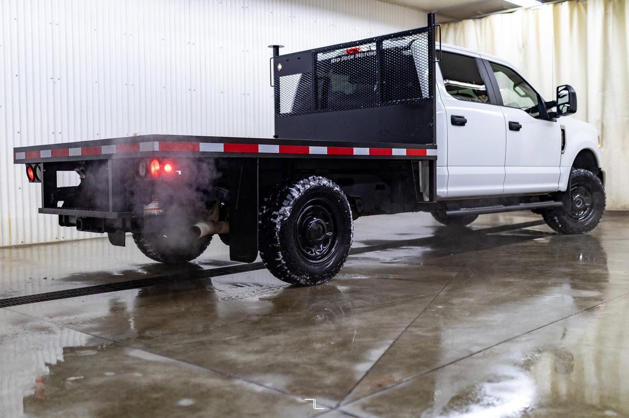 2021 Ford F-350 4x4 Crew Cab XL Deck BCam Red Deer AB