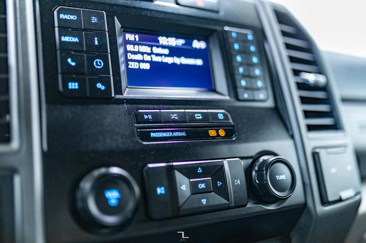 2021 Ford F-350 4x4 Crew Cab XL Deck BCam Red Deer AB