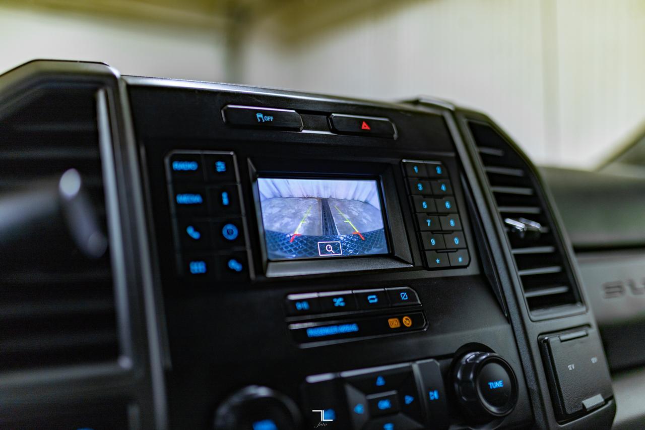 2021 Ford F-350 4x4 Crew Cab XL Deck BCam Red Deer AB