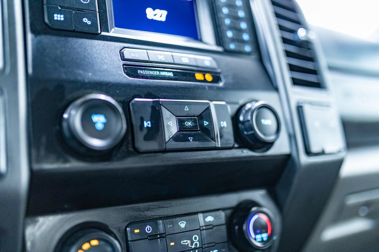 2021 Ford F-350 4x4 Crew Cab XL Deck BCam Red Deer AB