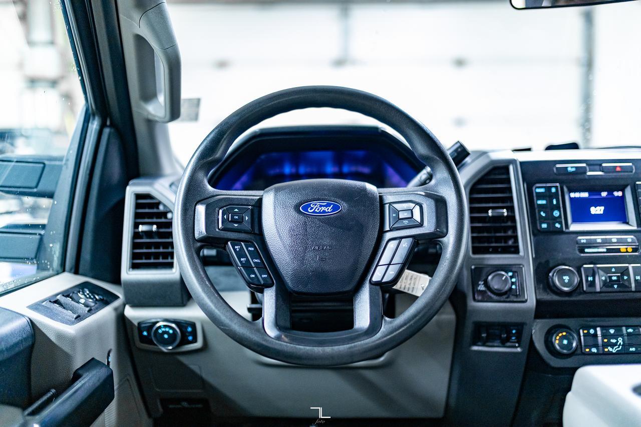 2021 Ford F-350 4x4 Crew Cab XL Deck BCam Red Deer AB