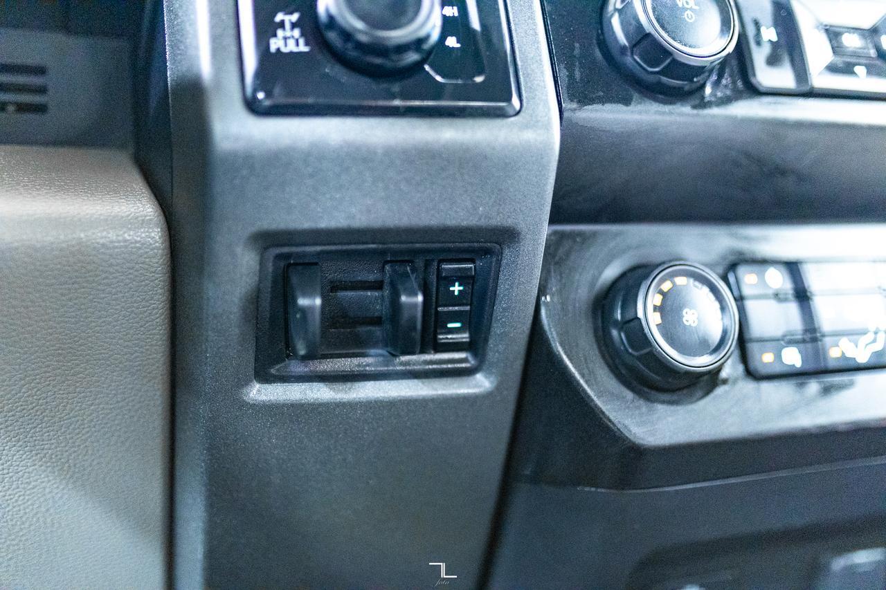 2021 Ford F-350 4x4 Crew Cab XL Deck BCam Red Deer AB