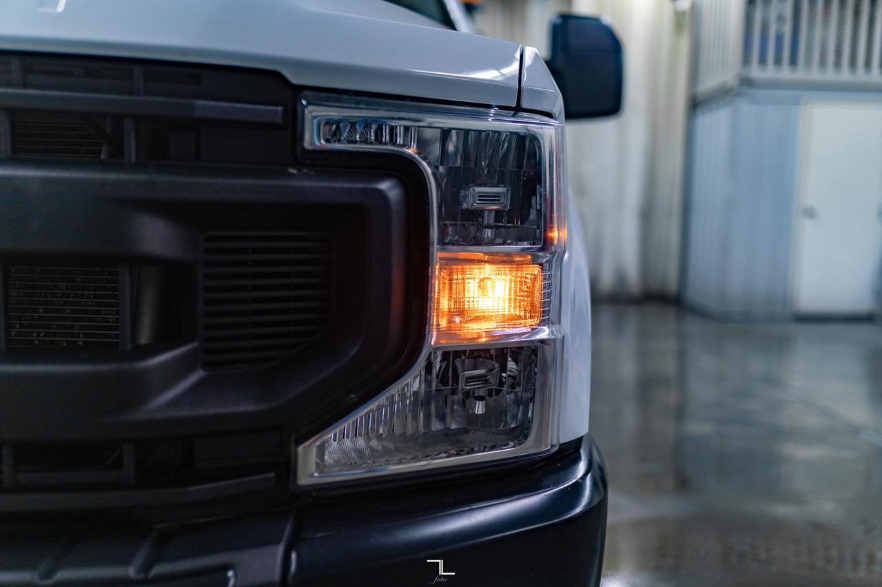 2021 Ford F-350 4x4 Crew Cab XL Deck BCam Red Deer AB