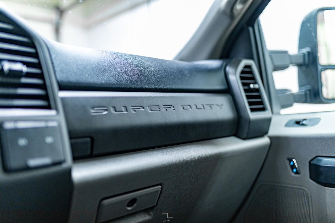 2021 Ford F-350 4x4 Crew Cab XL Deck BCam Red Deer AB