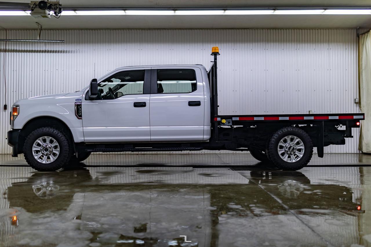 2021 Ford F-350 4x4 Crew Cab XL Deck BCam Red Deer AB