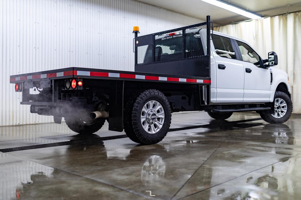 2021 Ford F-350 4x4 Crew Cab XL Deck BCam Red Deer AB