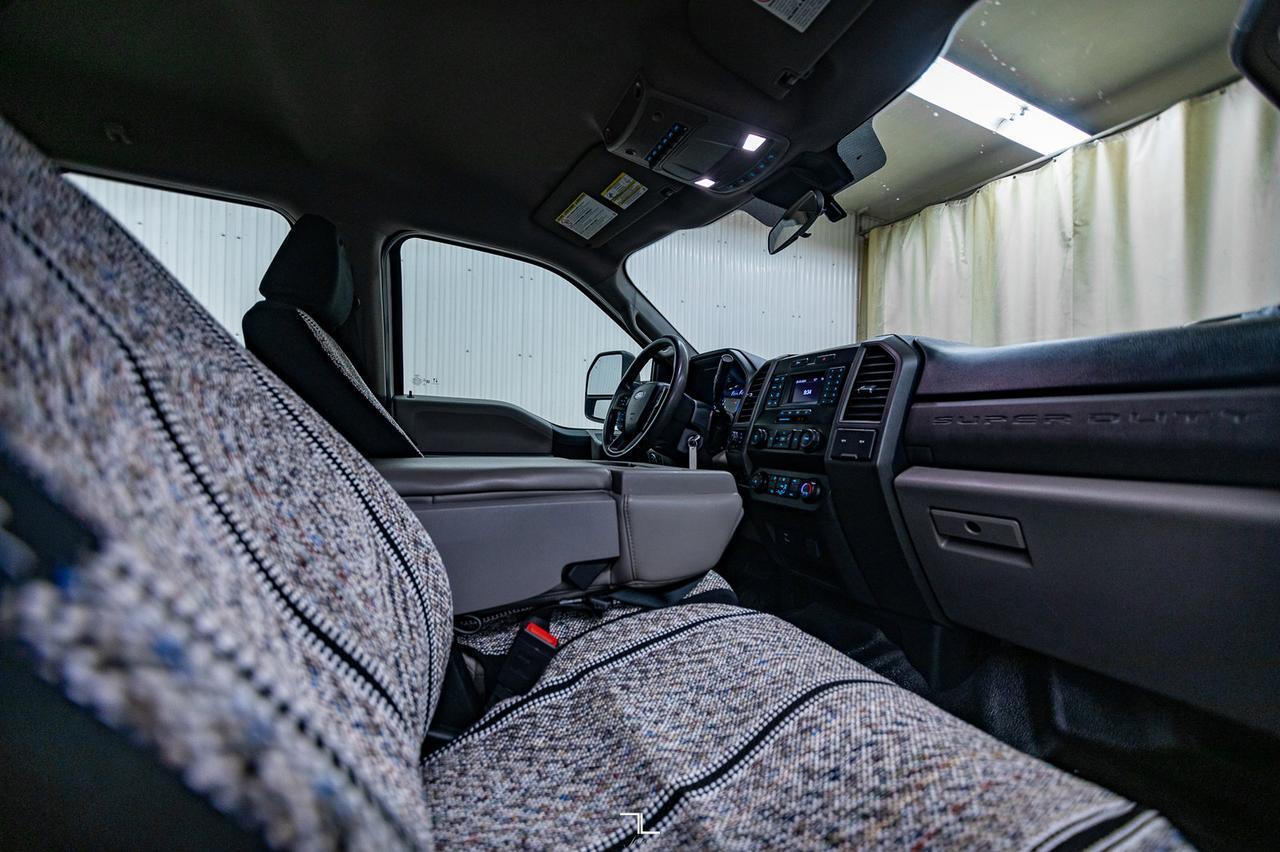 2021 Ford F-350 4x4 Crew Cab XL Deck BCam Red Deer AB