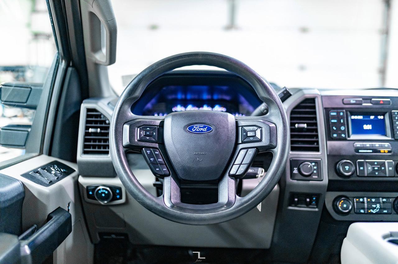 2021 Ford F-350 4x4 Crew Cab XL Deck BCam Red Deer AB