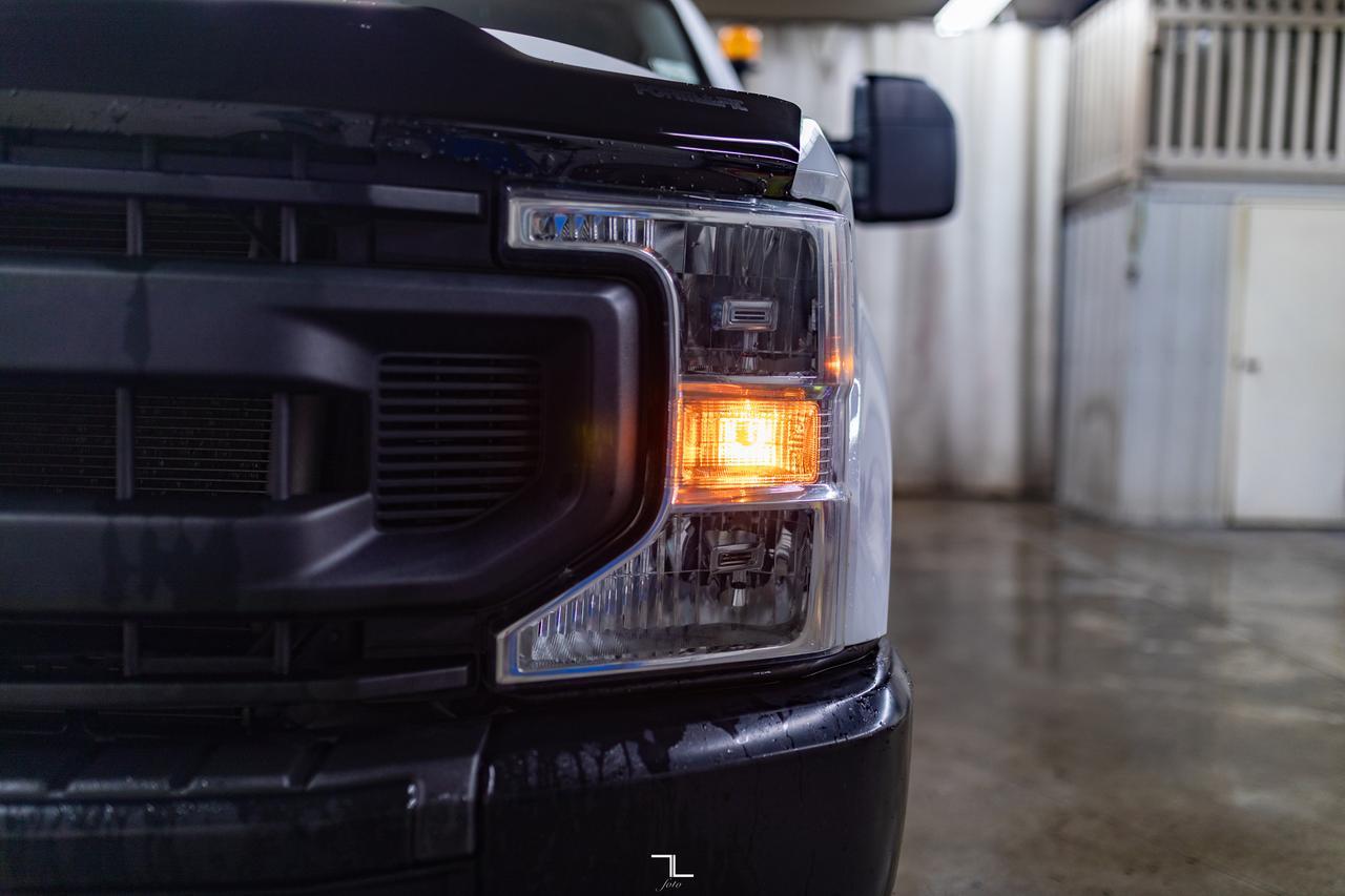 2021 Ford F-350 4x4 Crew Cab XL Deck BCam Red Deer AB