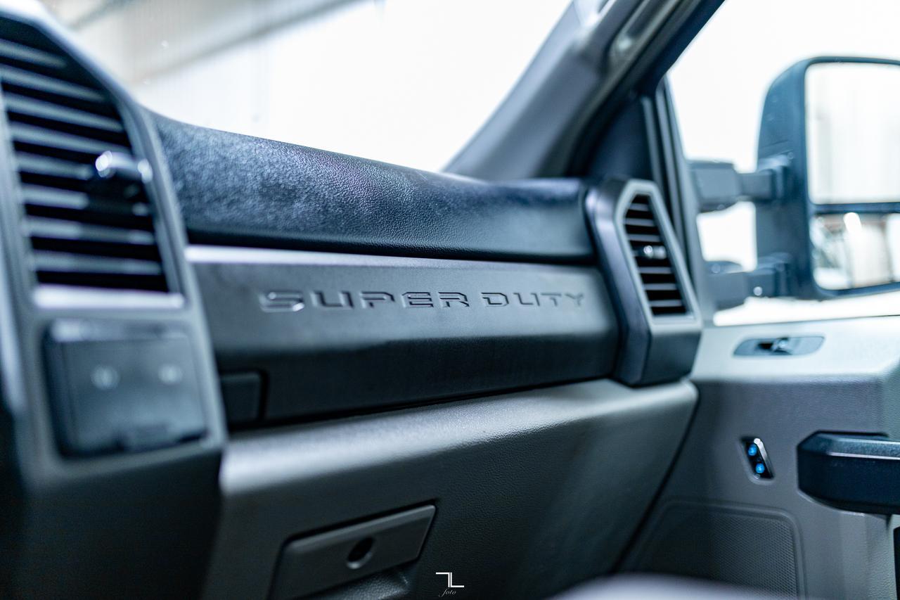 2021 Ford F-350 4x4 Crew Cab XL Deck BCam Red Deer AB