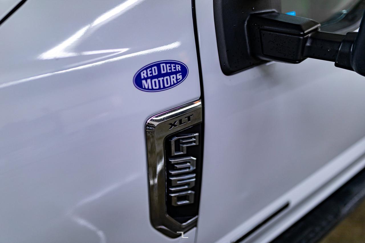 2021 Ford F-350 4x4 Crew Cab XLT Deck Diesel PSeat Red Deer AB