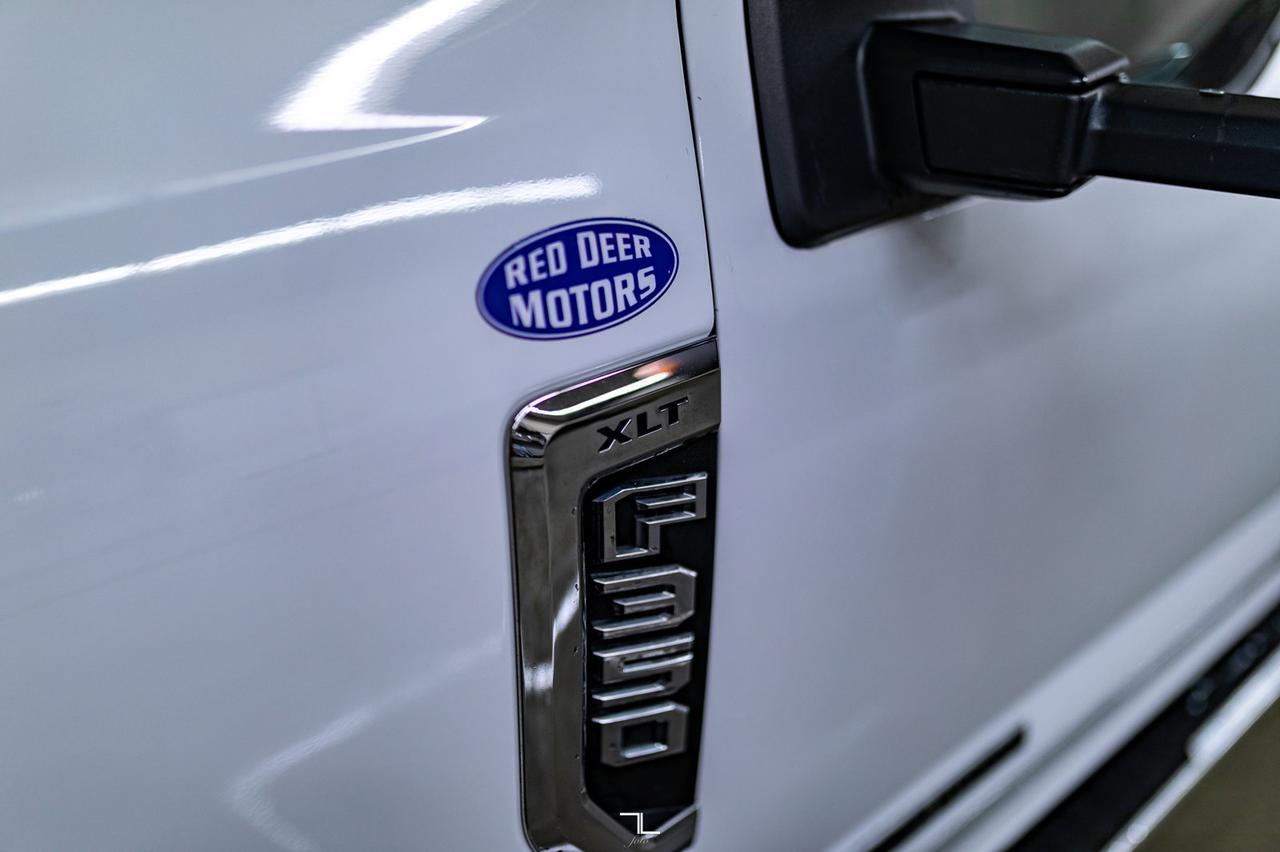 2021 Ford F-350 4x4 Crew Cab XLT Deck Diesel Red Deer AB